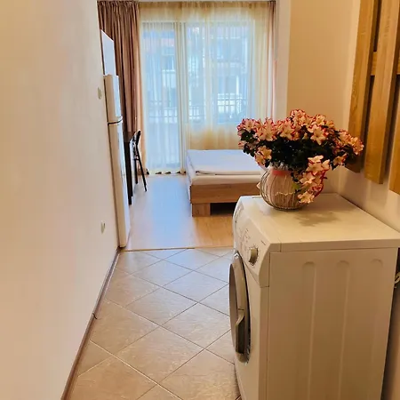 Flora Park Appartement *